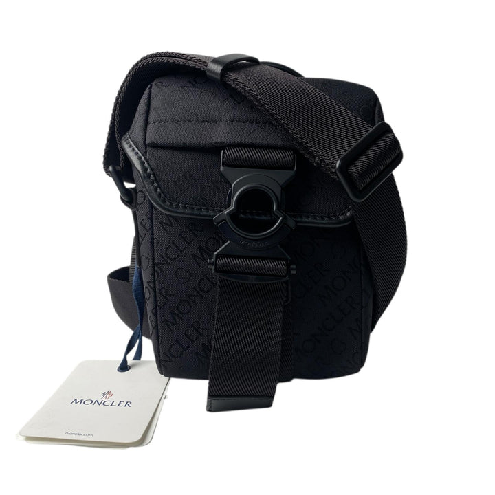 未使用 モンクレール MONCER メンズ ミニ ショルダーバッグ ポシェット 斜めがけ クロスボディ