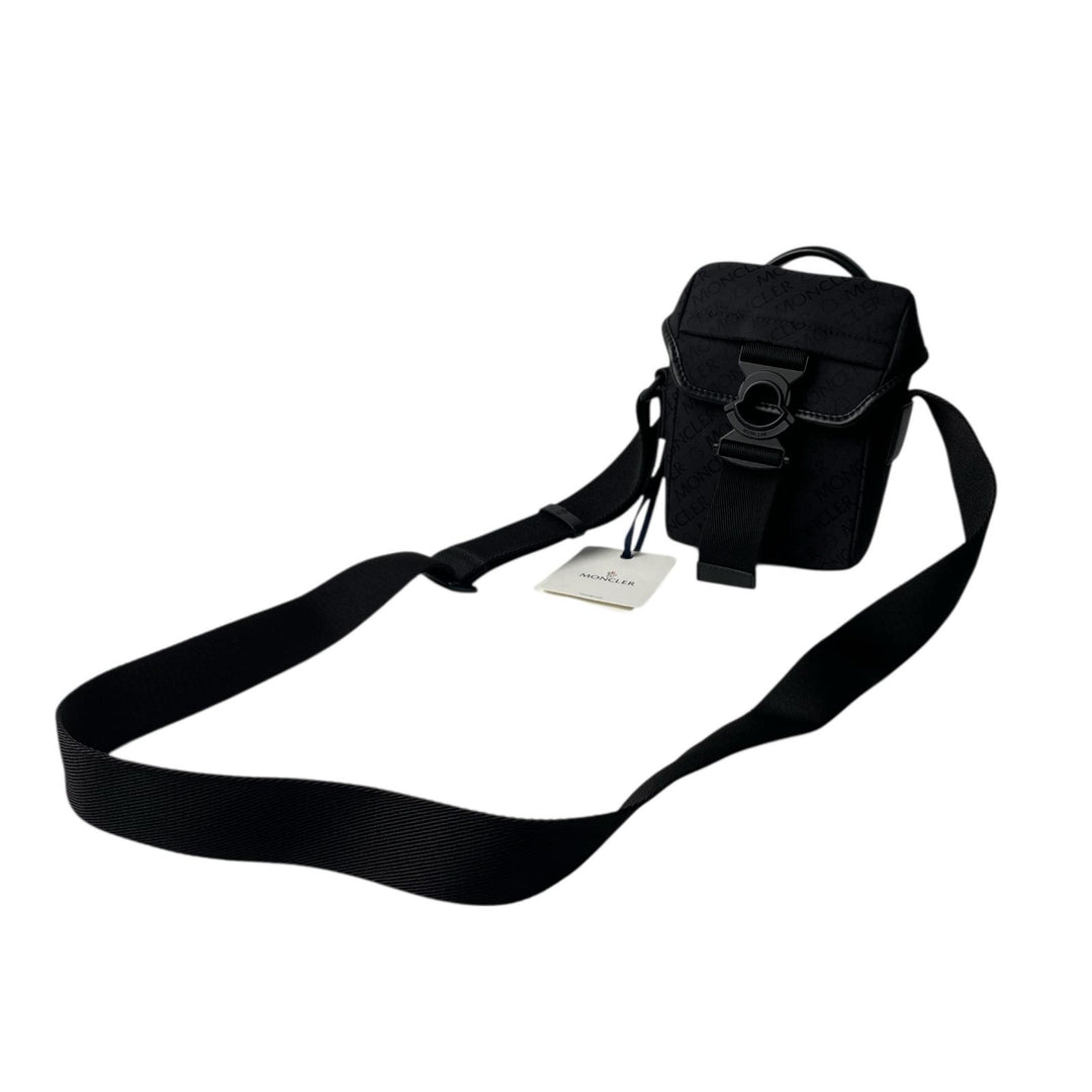 未使用 モンクレール MONCER メンズ ミニ ショルダーバッグ ポシェット 斜めがけ クロスボディ