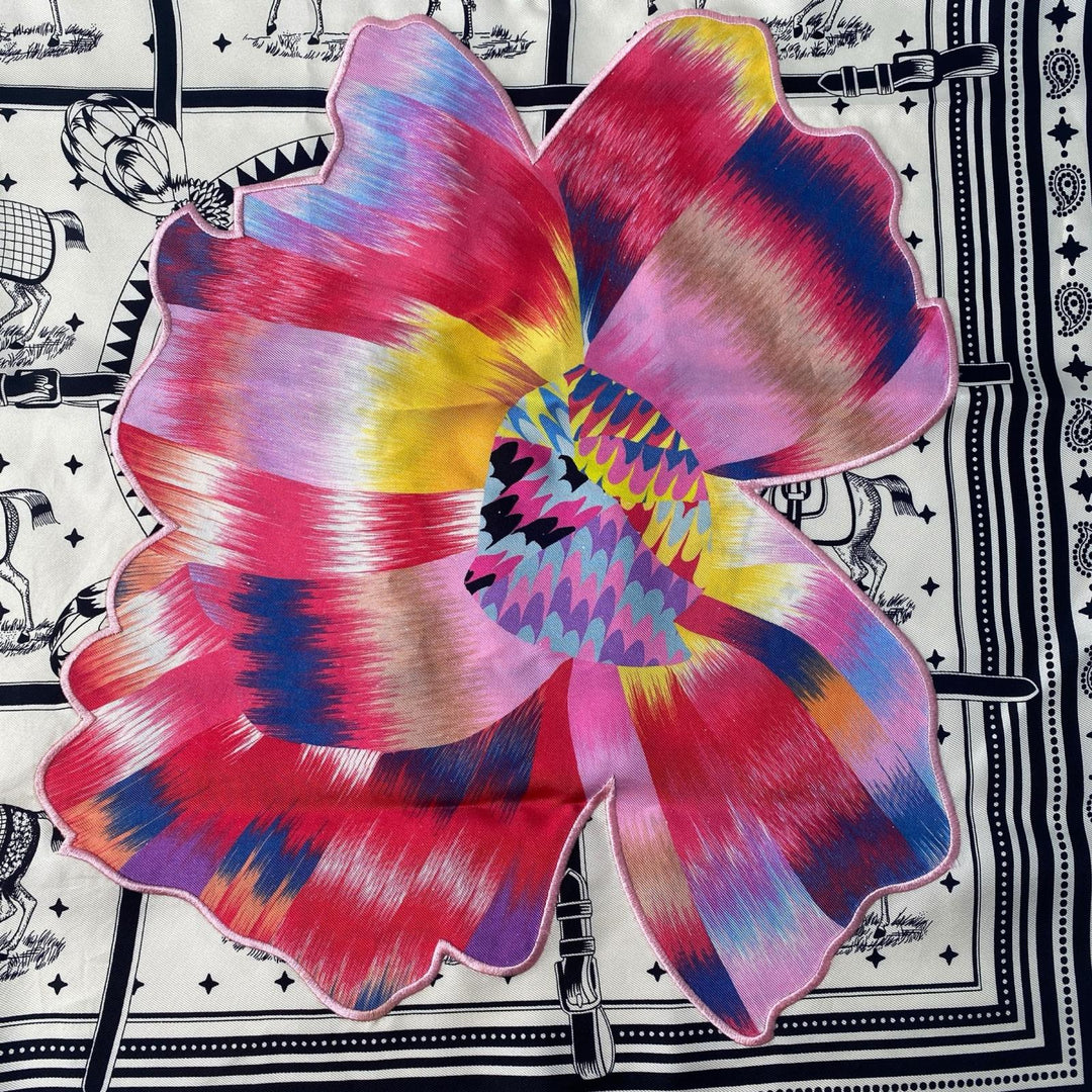 美品 エルメス HERMES レディース カレ55 馬着 京都マーブル フラワー シルク