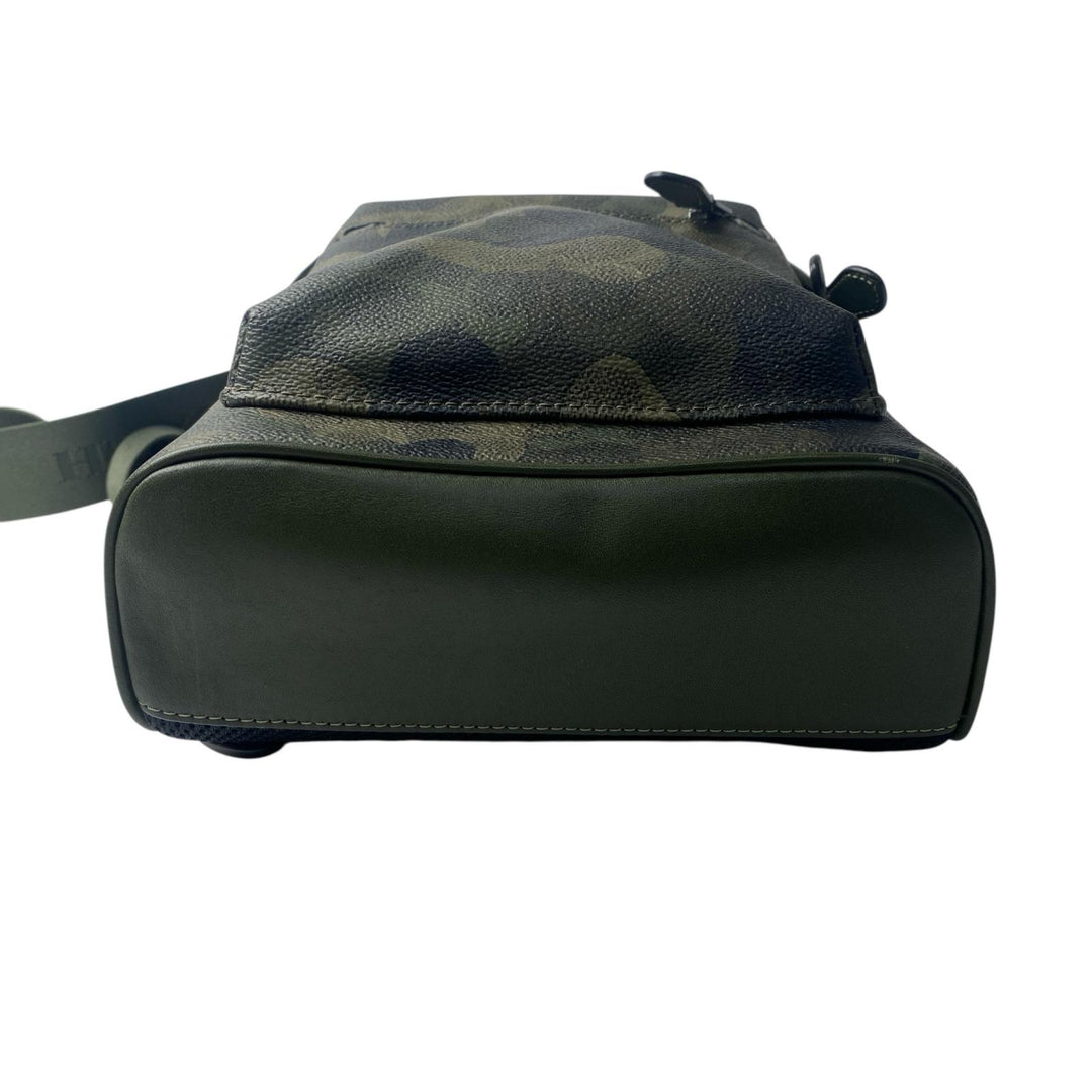 美品 コーチ coach 迷彩 カモフラ ボディバッグ 斜めがけ クロスボディ メンズ