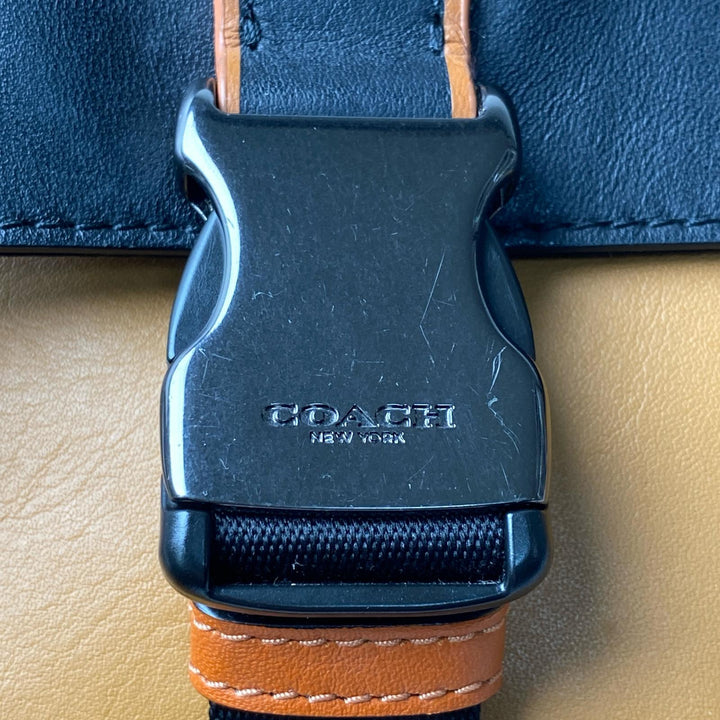 美品 コーチ coach ボディバッグ C2721 斜めがけ クロスボディ メンズ