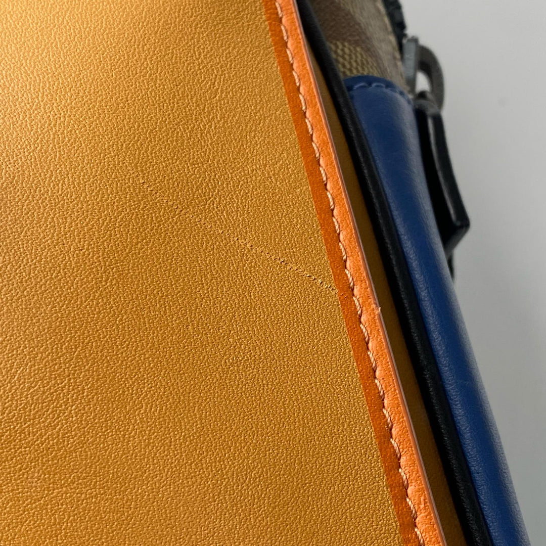 美品 コーチ coach ボディバッグ C2721 斜めがけ クロスボディ メンズ