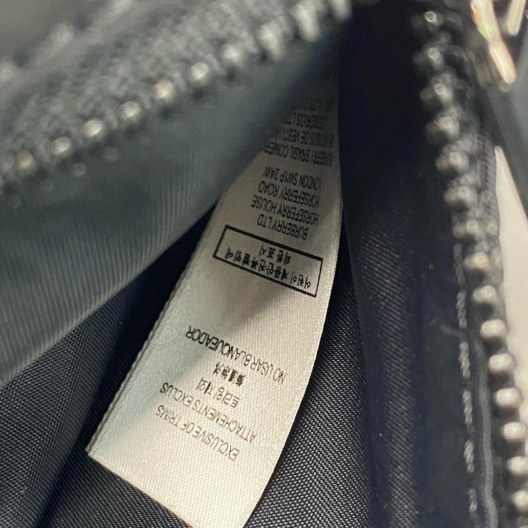美品 バーバリー Burberry ノバチェック ボディバッグ 斜めがけ クロスボディ ユニセックス