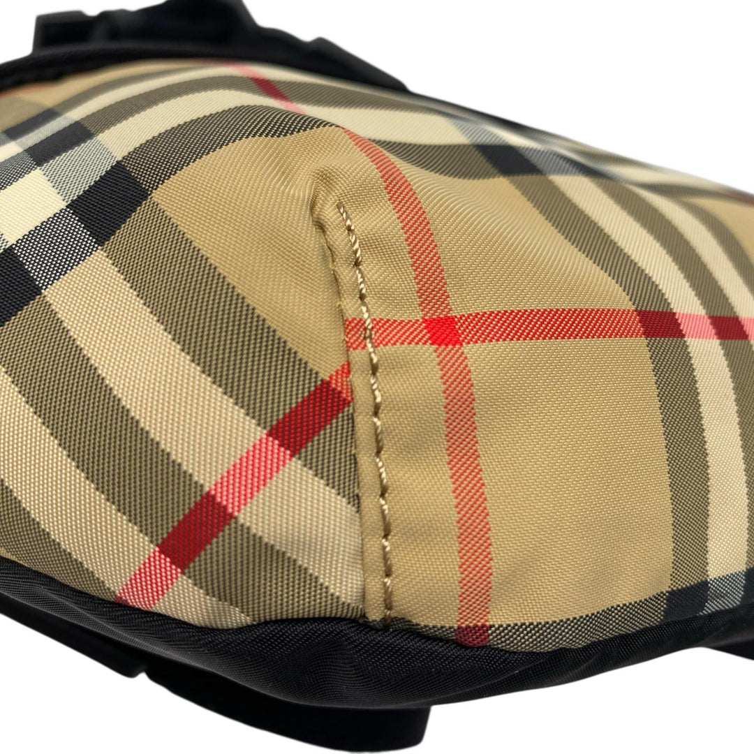 美品 バーバリー Burberry ノバチェック ボディバッグ 斜めがけ クロスボディ ユニセックス