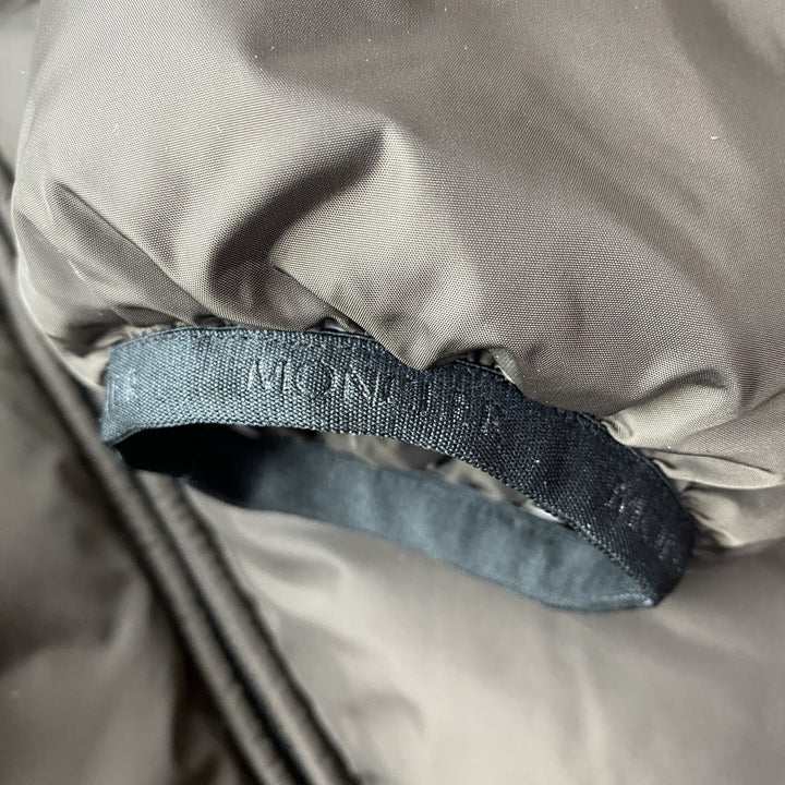 未使用 モンクレール MONCER MONTCLA メンズ モンクラー ダウンジャケット　人気