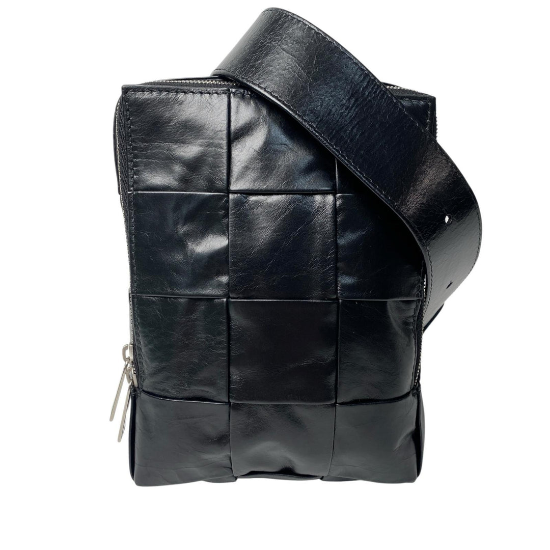 未使用 ボッテガヴェネタ BOTTEGA VENETA マキシイントレ カセット スリングバッグ ミニ 701366 斜めがけ クロスボディ メンズ