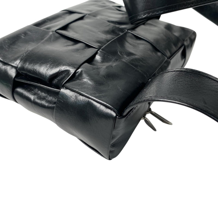 未使用 ボッテガヴェネタ BOTTEGA VENETA マキシイントレ カセット スリングバッグ ミニ 701366 斜めがけ クロスボディ メンズ