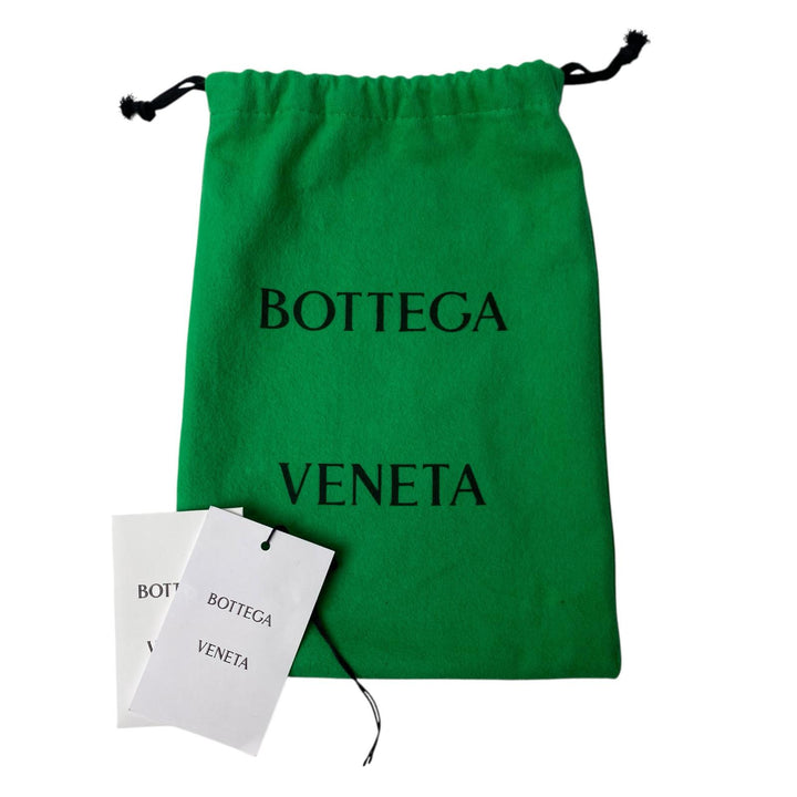 未使用 ボッテガヴェネタ BOTTEGA VENETA マキシイントレ カセット スリングバッグ ミニ 701366 斜めがけ クロスボディ メンズ