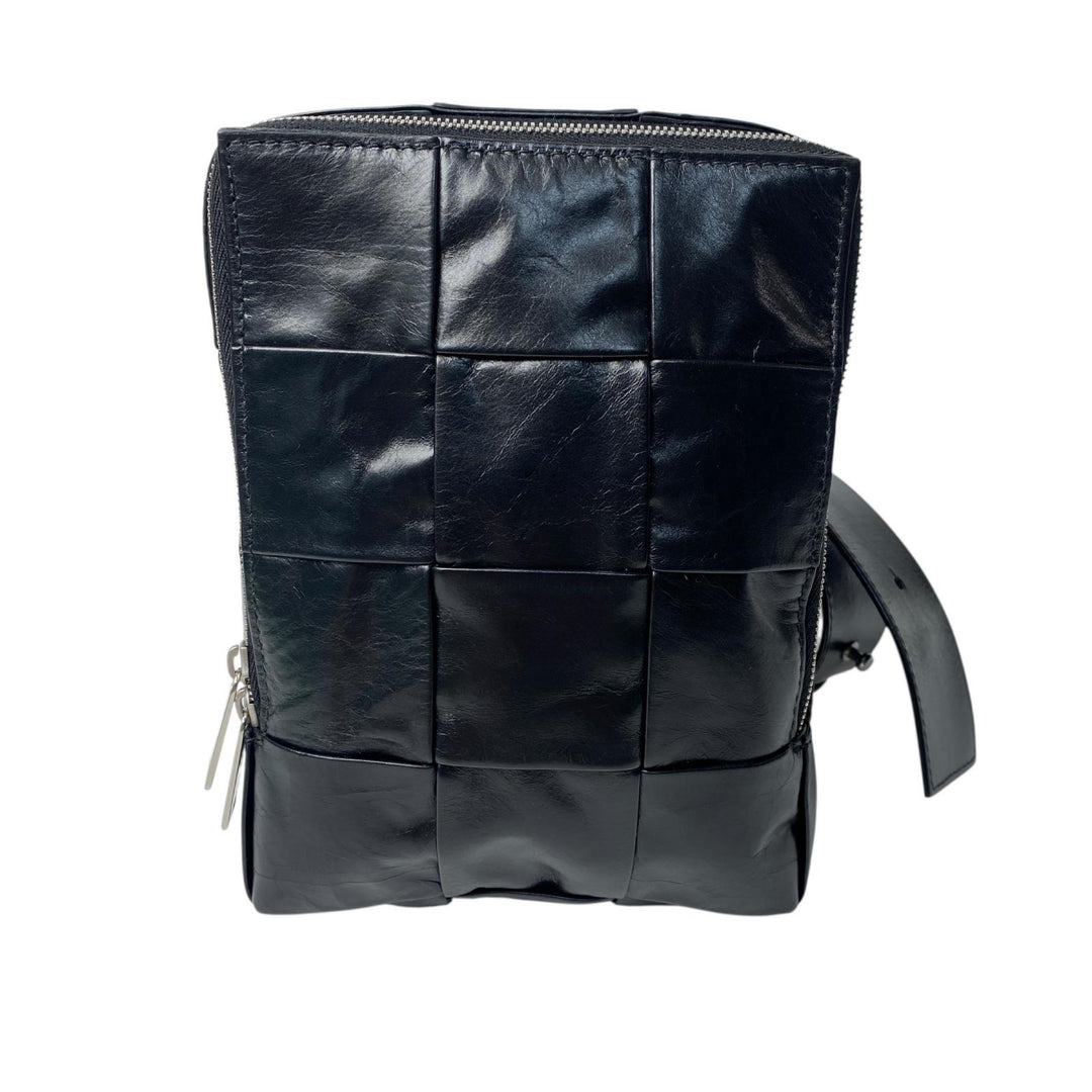 未使用 ボッテガヴェネタ BOTTEGA VENETA マキシイントレ カセット スリングバッグ ミニ 701366 斜めがけ クロスボディ メンズ