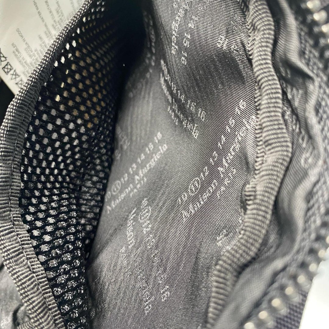 メゾンマルジェラ MaisonMargiela ボディバッグ キャンバス 斜めがけ クロスボディ メンズ