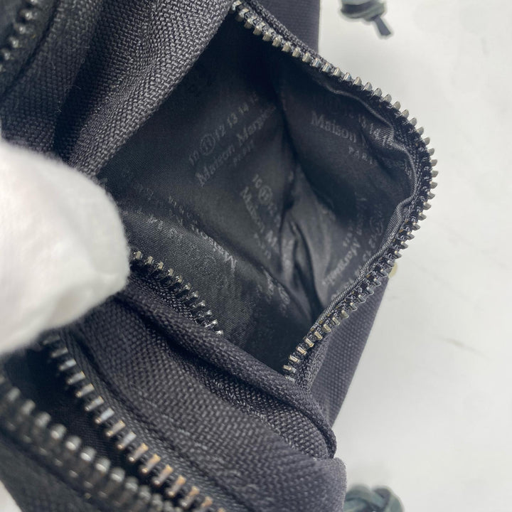 メゾンマルジェラ MaisonMargiela ボディバッグ キャンバス 斜めがけ クロスボディ メンズ