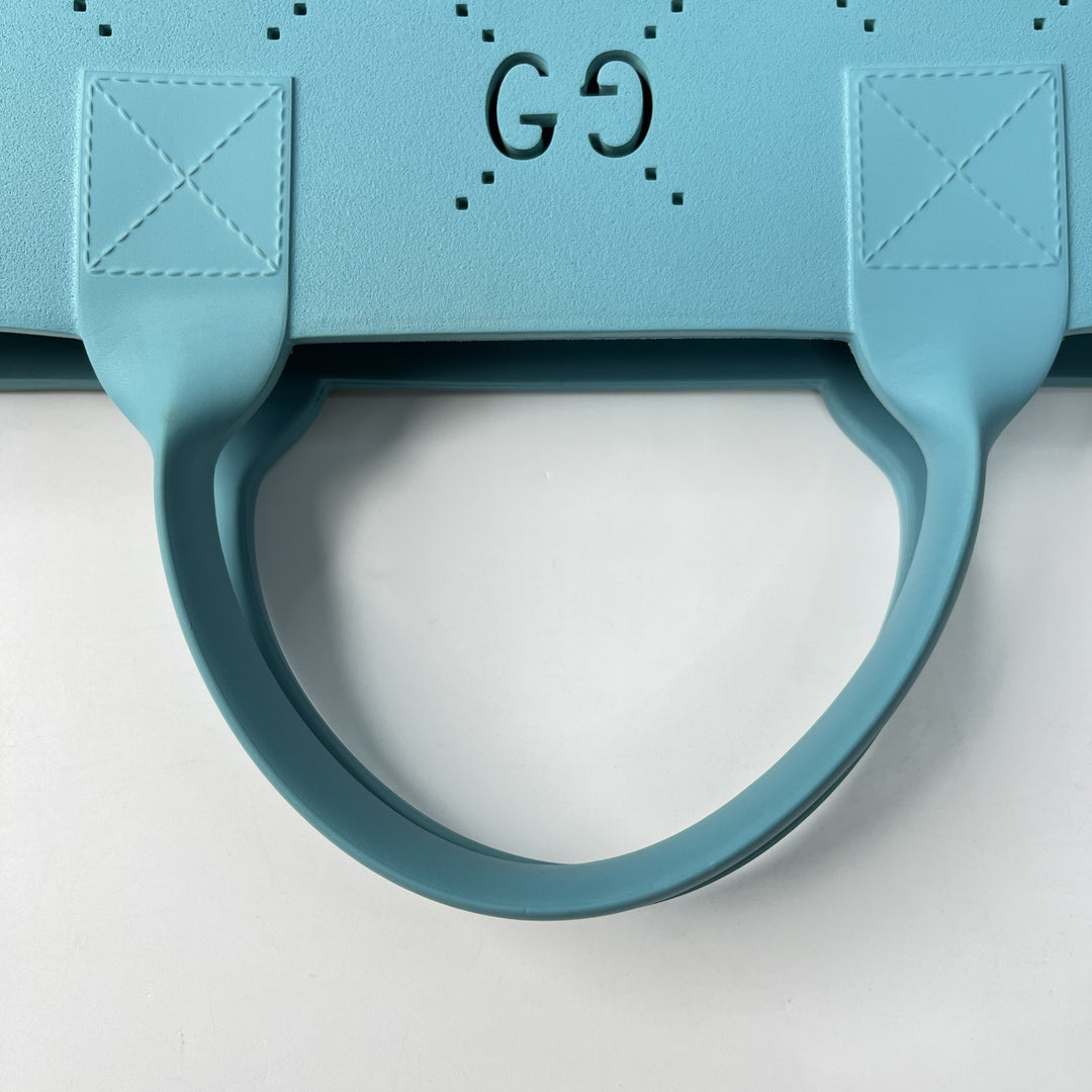 新品 グッチ GUCCI レディース ハンドバッグ 679365 パンチングロゴ