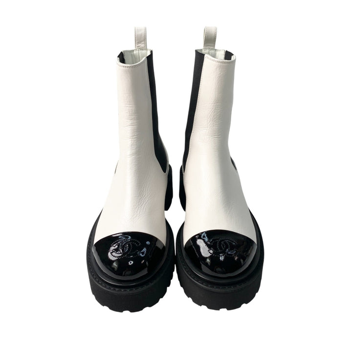 未使用 シャネル CHANEL レディース サイドゴア ショートブーツ 35C レザー パテント G38218 Y55662 22cm