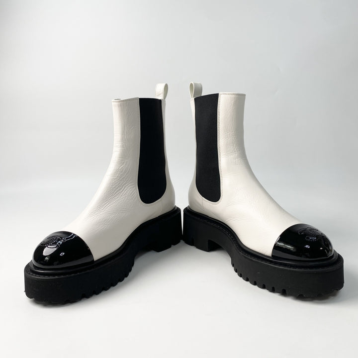 未使用 シャネル CHANEL レディース サイドゴア ショートブーツ 35C レザー パテント G38218 Y55662 22cm