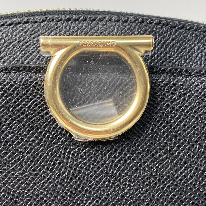 新品同様 フェラガモ Ferragamo ガンチーニ 2way ショルダーバッグ ハンドバッグ レザー ブラック 斜めがけ クロスボディ レディース