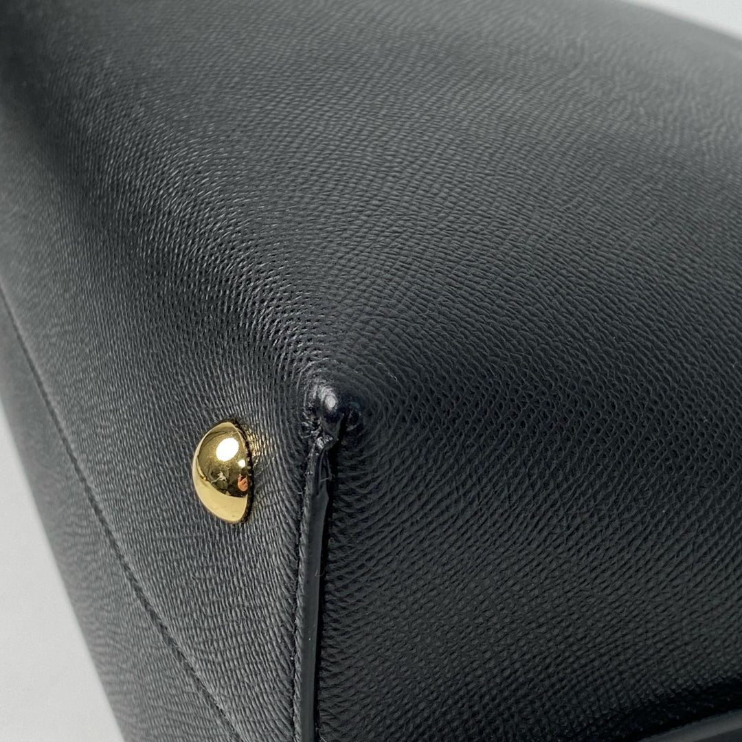 新品同様 フェラガモ Ferragamo ガンチーニ 2way ショルダーバッグ ハンドバッグ レザー ブラック 斜めがけ クロスボディ レディース