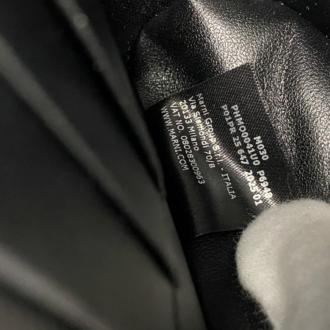 新品同様 マルニ MARNI トランカルー ショルダーバッグ ブラック 斜めがけ クロスボディ レディース