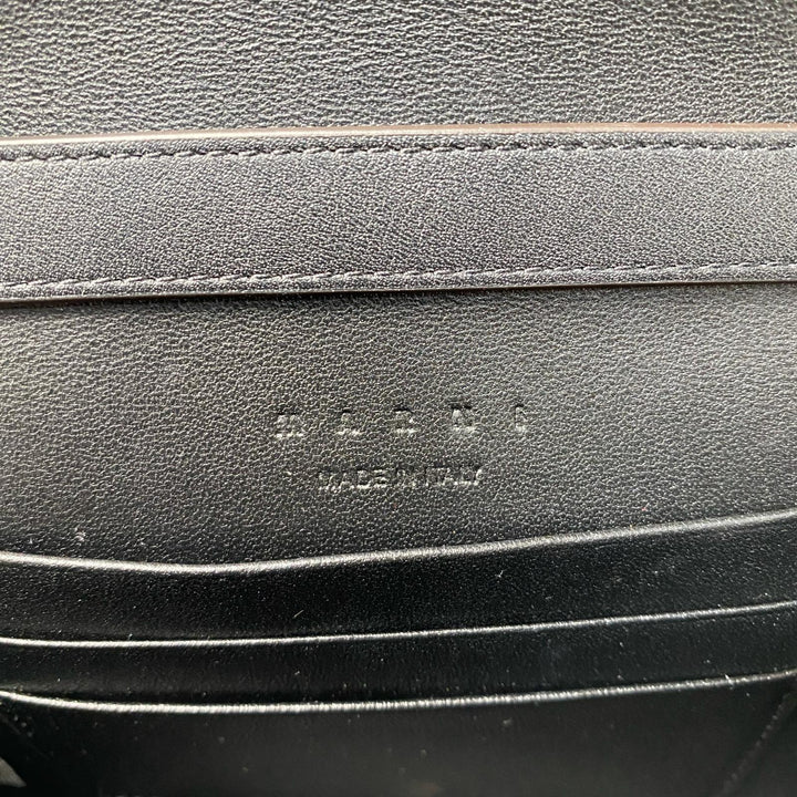 新品同様 マルニ MARNI トランカルー ショルダーバッグ ブラック 斜めがけ クロスボディ レディース