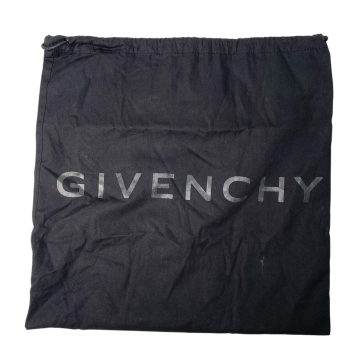 ジバンシィ GIVENCHY アンティゴナU ショルダーバッグ ボディバッグ レザー ブラック 斜めがけ クロスボディ メンズ