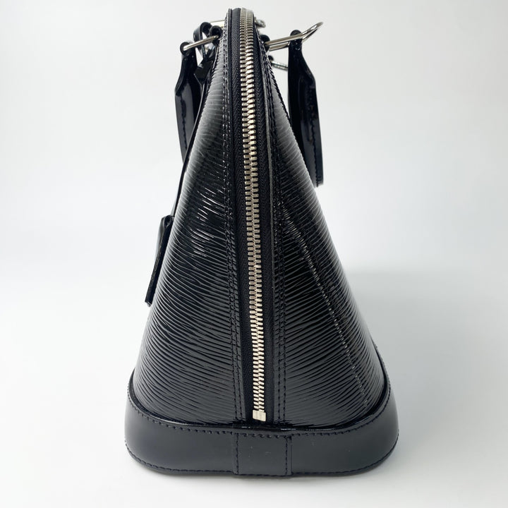 美品 ルイヴィトン LOUIS VUITTONレディース エピ アルマ PM ショルダーバッグ ハンドバッグ 2way M4032N/SN3183 斜めがけ クロスボディ