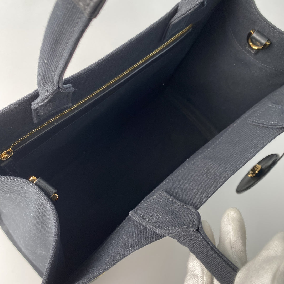 未使用 ヴェルサーチェ ヴェルサーチ VERSACE レディース スタッズロゴ 2way トートバッグ ショルダーバッグ 1A10397