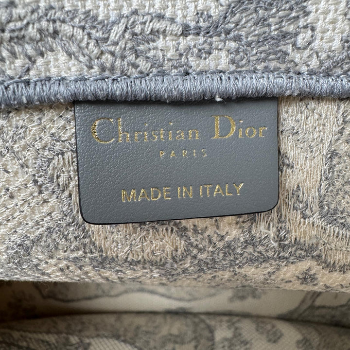 未使用 ディオール Dior エンブロイダリー ブックトートバッグ 24年製 レディース