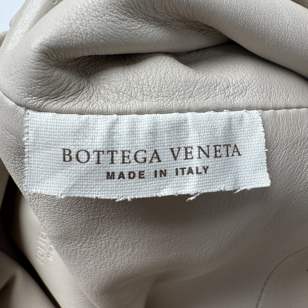 美品 ボッテガヴェネタ Bottega Veneta ミニ ザ・ポーチ ショルダーバッグ 斜めがけ クロスボディ レディース