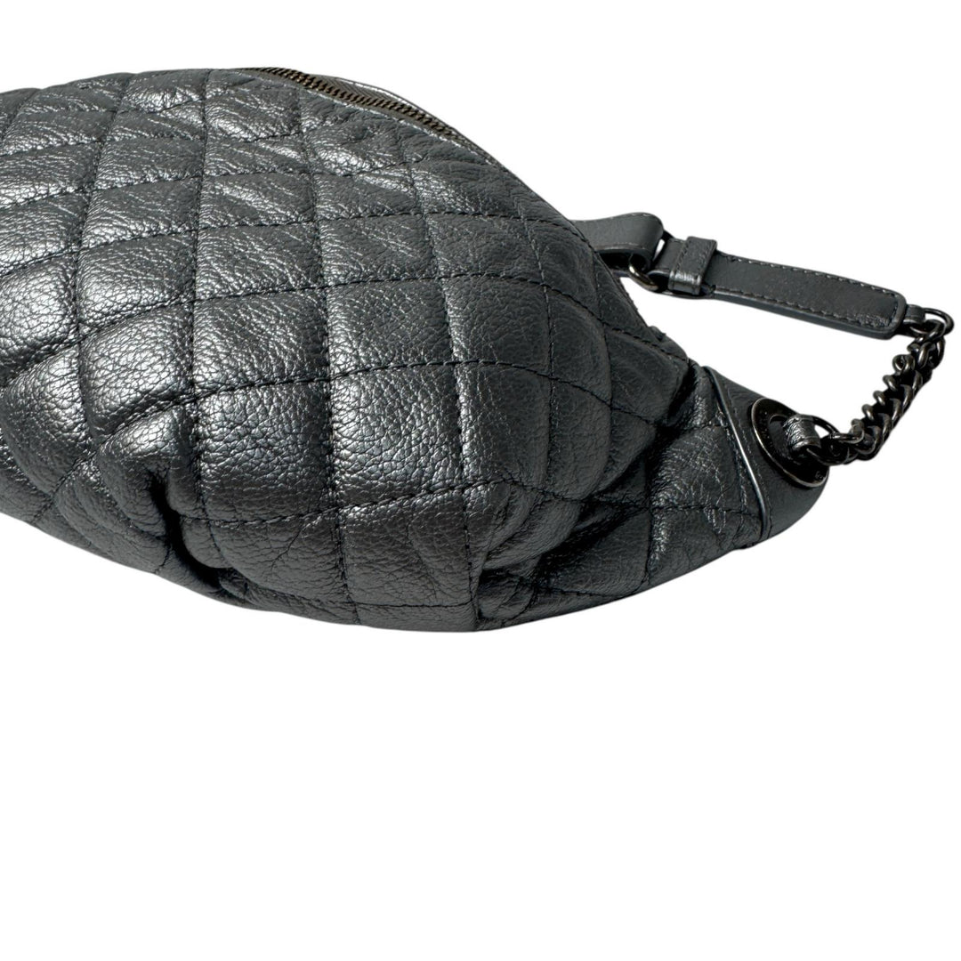 シャネル CHANEL ウエストバッグ ボディバッグ シルバー レザー 19番台 A94102 レディース