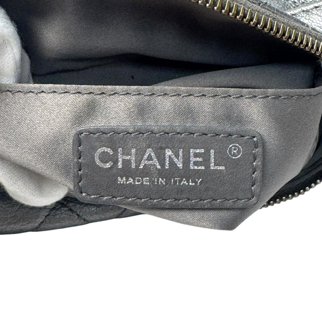 シャネル CHANEL ウエストバッグ ボディバッグ シルバー レザー 19番台 A94102 レディース