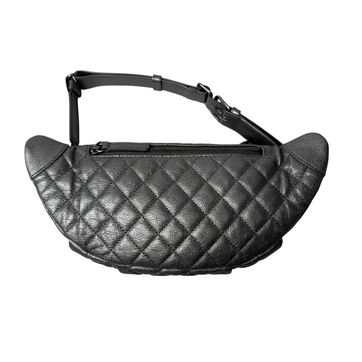 シャネル CHANEL ウエストバッグ ボディバッグ シルバー レザー 19番台 A94102 レディース