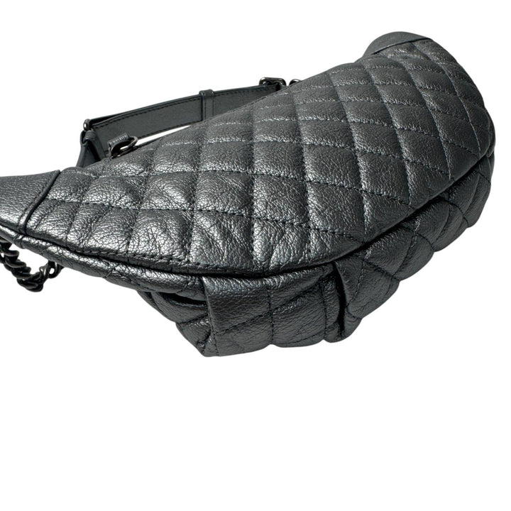 シャネル CHANEL ウエストバッグ ボディバッグ シルバー レザー 19番台 A94102 レディース