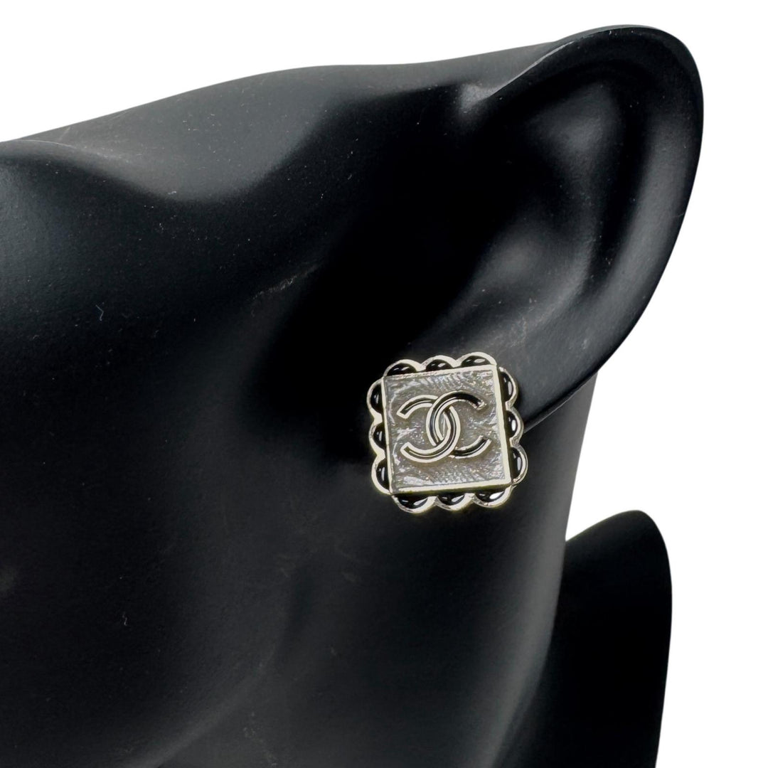美品 シャネル CHANEL スクエアココマーク ピアス GP C24B レディース