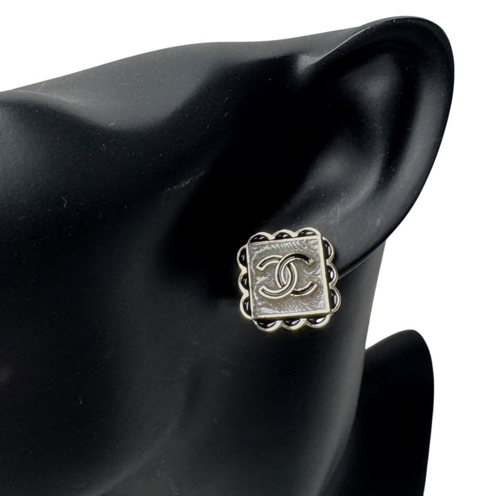 美品 シャネル CHANEL スクエアココマーク ピアス GP C24B レディース
