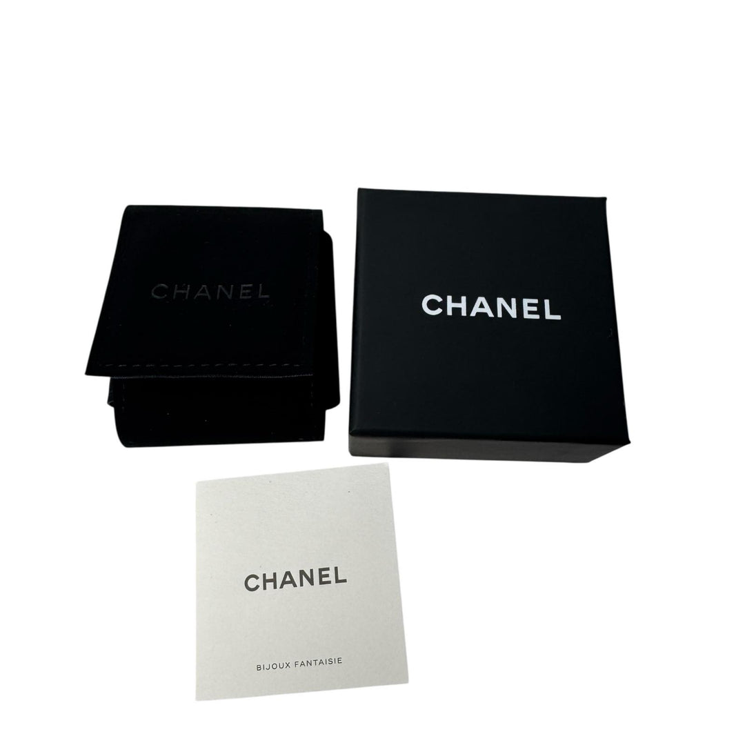 美品 シャネル CHANEL スクエアココマーク ピアス GP C24B レディース