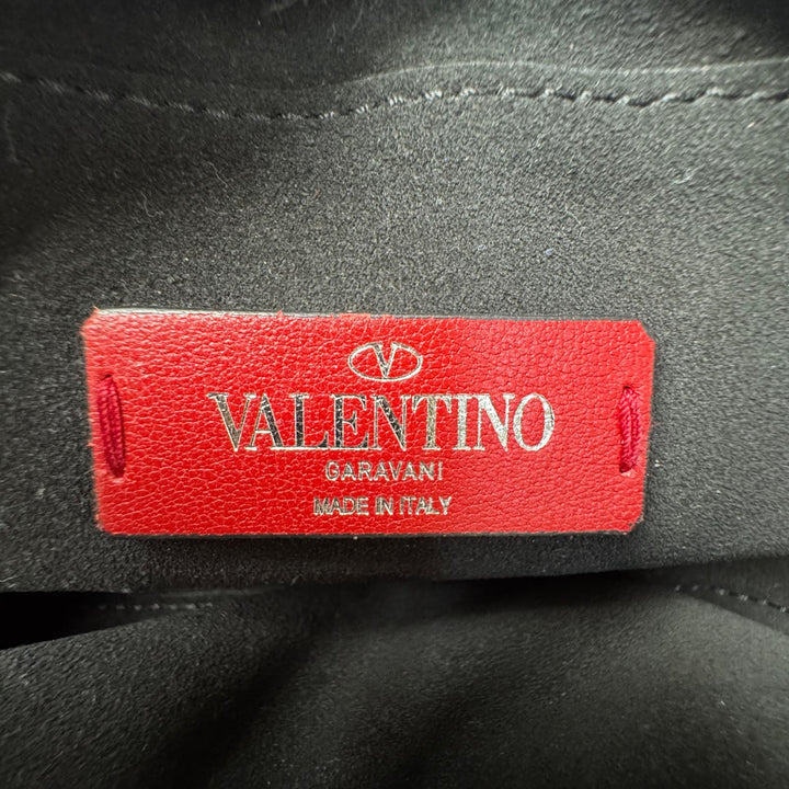 バレンティノガラヴァーニ valentino garavani ショルダーバッグ レザー ブラック 斜めがけ クロスボディ レディース