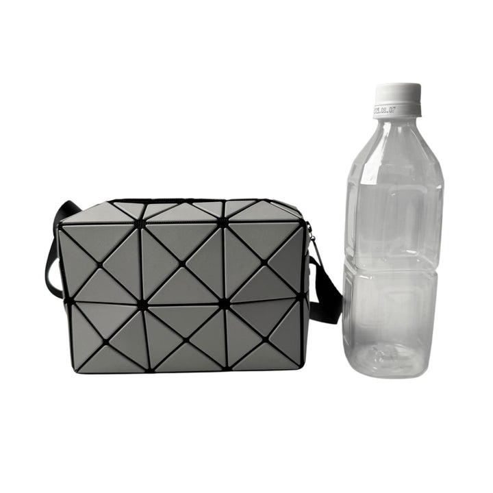 美品 イッセイミヤケ バオバオ BOA BOA ISSEY MIYAKE CUBOID ショルダーバッグ 斜めがけ クロスボディ レディース