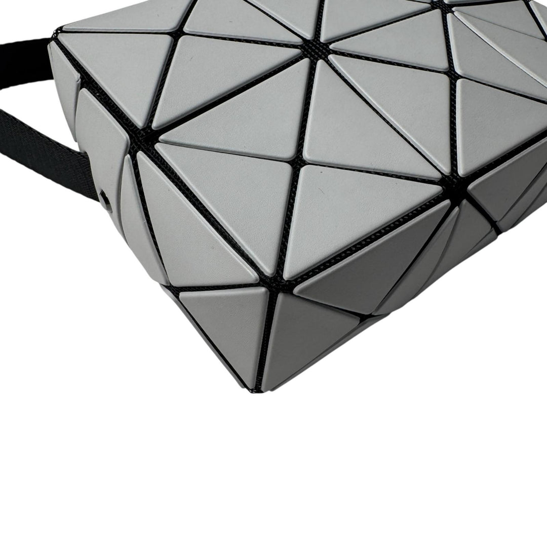 美品 イッセイミヤケ バオバオ BOA BOA ISSEY MIYAKE CUBOID ショルダーバッグ 斜めがけ クロスボディ レディース