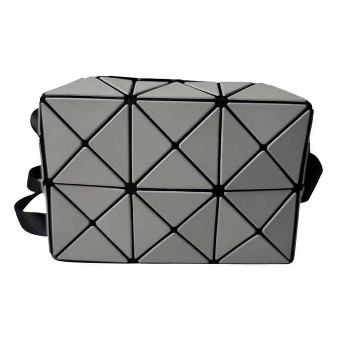 美品 イッセイミヤケ バオバオ BOA BOA ISSEY MIYAKE CUBOID ショルダーバッグ 斜めがけ クロスボディ レディース