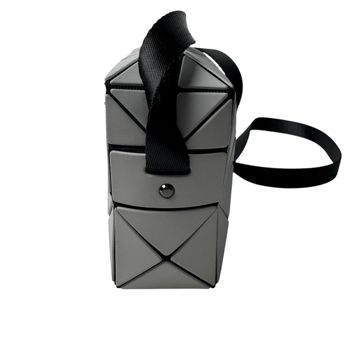 美品 イッセイミヤケ バオバオ BOA BOA ISSEY MIYAKE CUBOID ショルダーバッグ 斜めがけ クロスボディ レディース