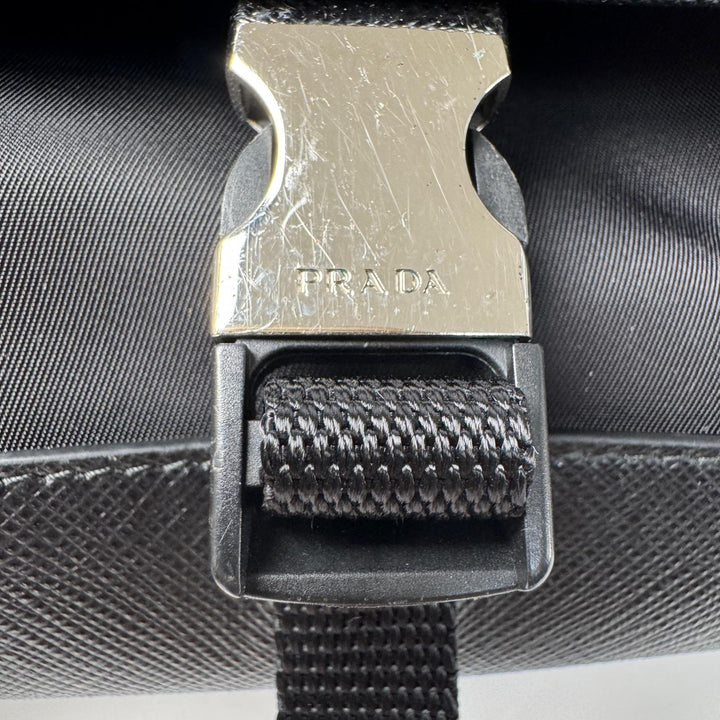 プラダ PRADA Re-Nylon サフィアーノレザー ミニ ショルダーバッグ メンズ