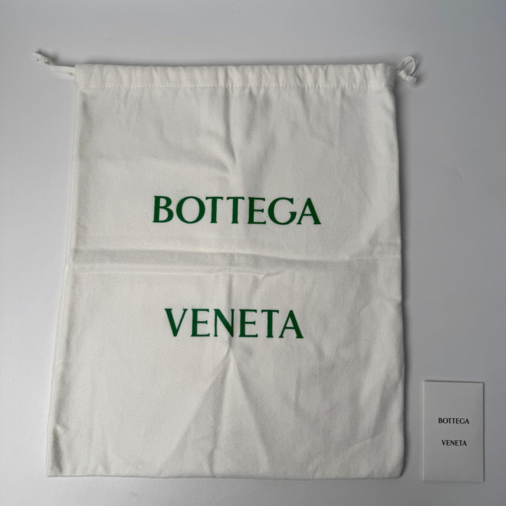 美品 ボッテガヴェネタ Bottega Veneta ハンドバッグ ツイスト B09372305L ブラック レディース