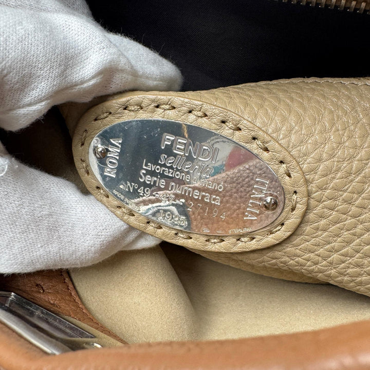 フェンディ FENDI セレリア フェンディピーカブー 2way ショルダーバッグ ハンドバッグ 8BN290 斜めがけ クロスボディ レディース