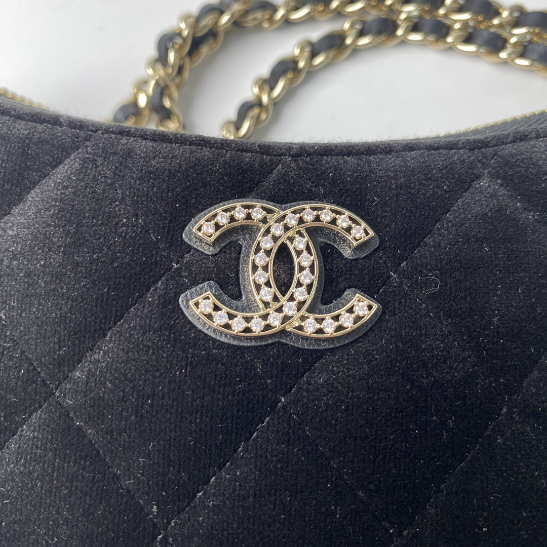 未使用 シャネル CHANEL レディース マトラッセ ショルダーバッグ 2024 イヤーズギフト 斜めがけ クロスボディ