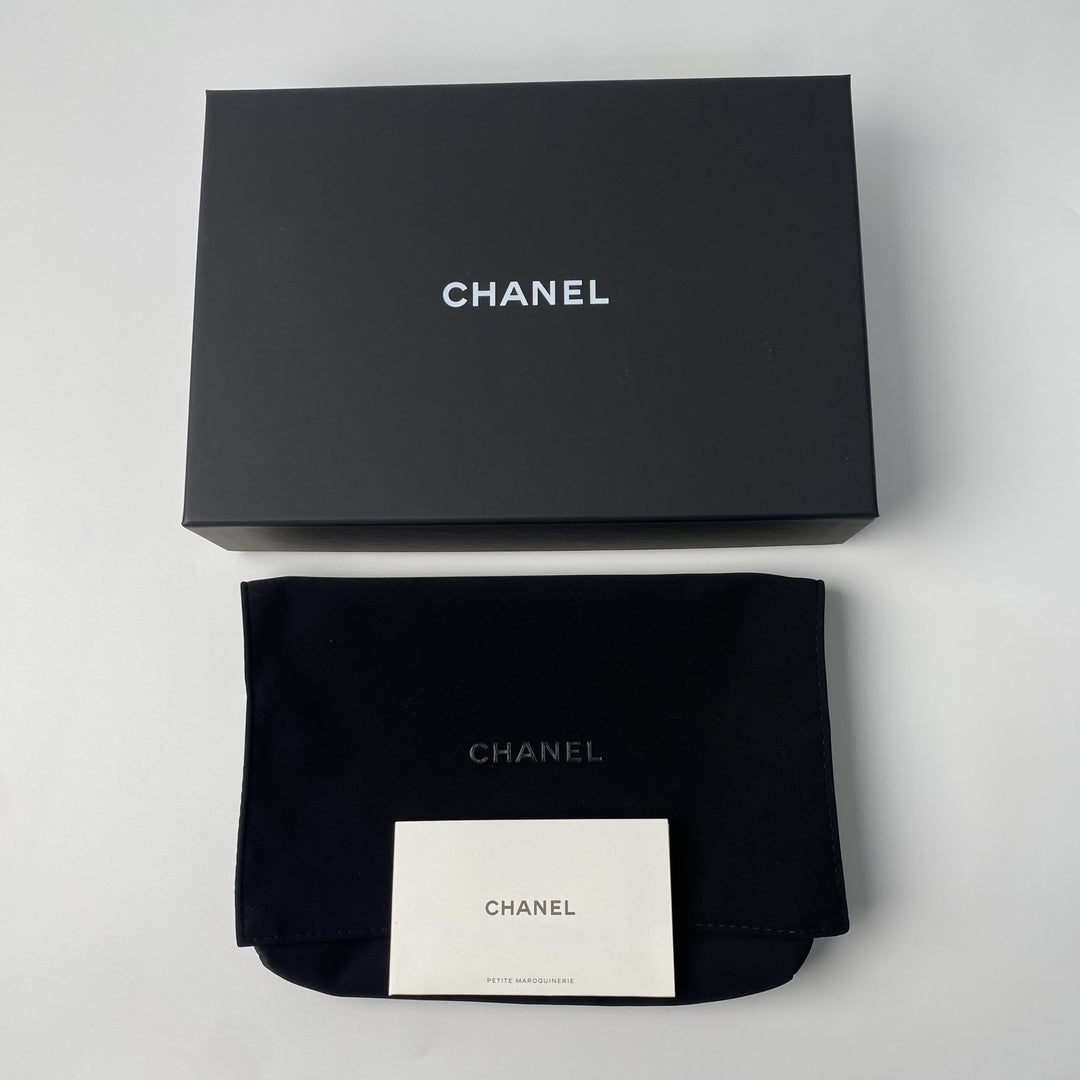 未使用 シャネル CHANEL レディース マトラッセ ショルダーバッグ 2024 イヤーズギフト 斜めがけ クロスボディ