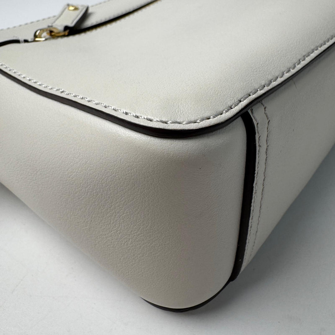 アニヤハインドマーチ Anya Hindmarch アイズ チェーン ショルダーバッグ 斜めがけ クロスボディ レディース
