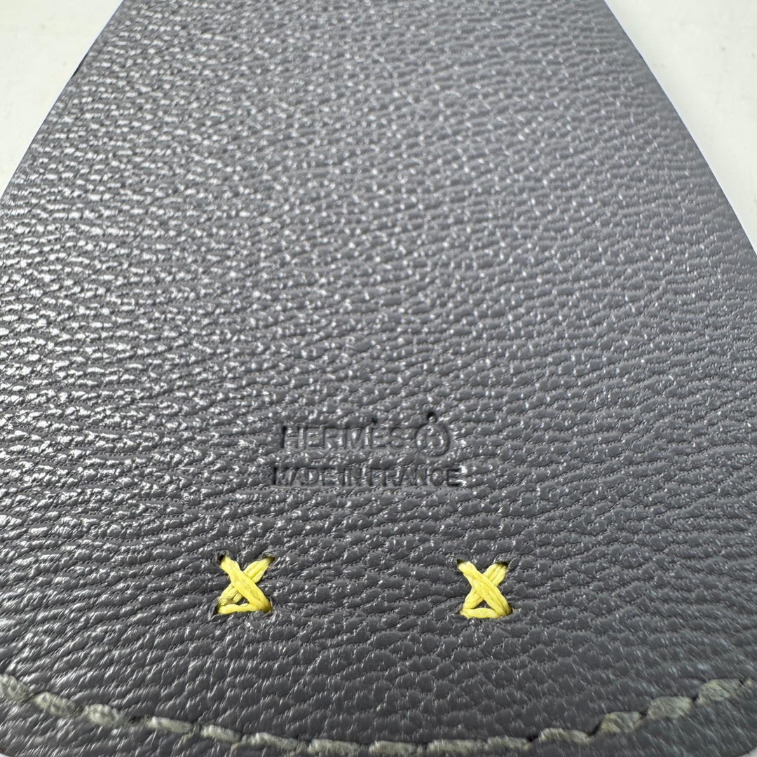 未使用 エルメス HERMES バッグチャーム プティアッシュ イカ シェブルミゾル レディース