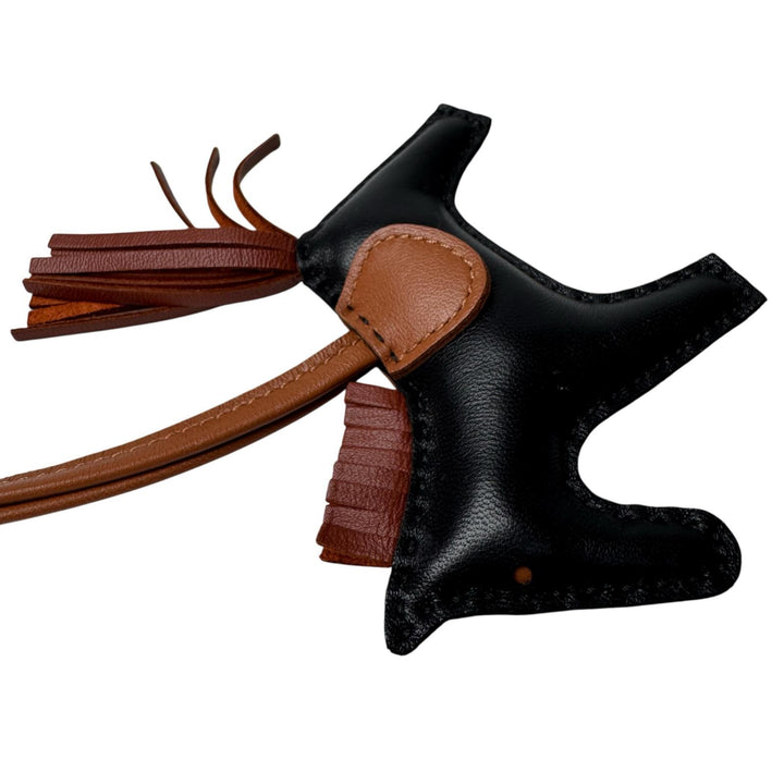 美品 エルメス HERMES ロデオ チャームPM 黒 シエンヌ ゴールド ラムスキン W刻印 レディース