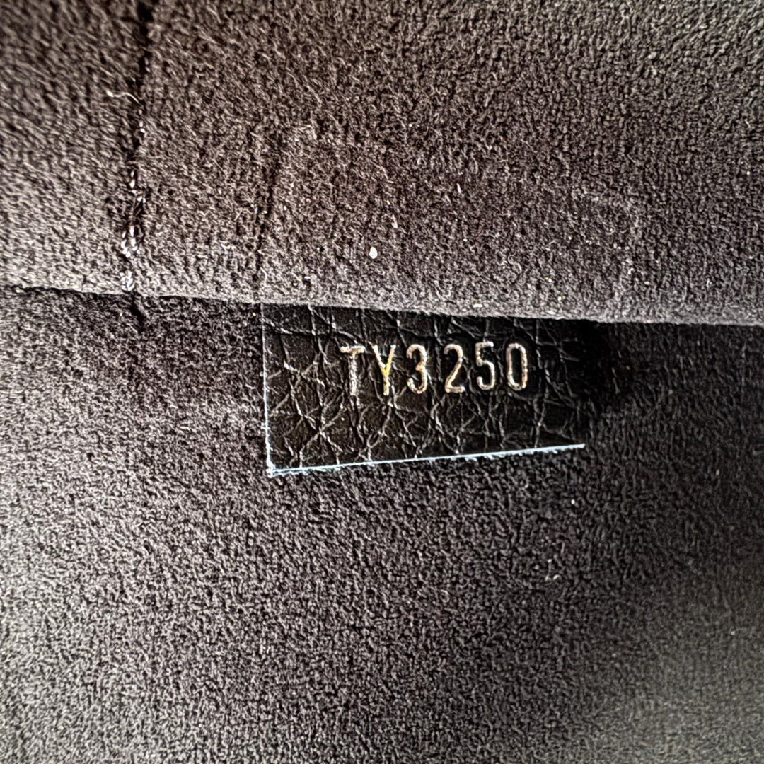 ルイ ヴィトン LOUIS VUITTON クラッチバッグ トリヨンレザー ポシェット・ジュール M67768 TY3250 メンズ