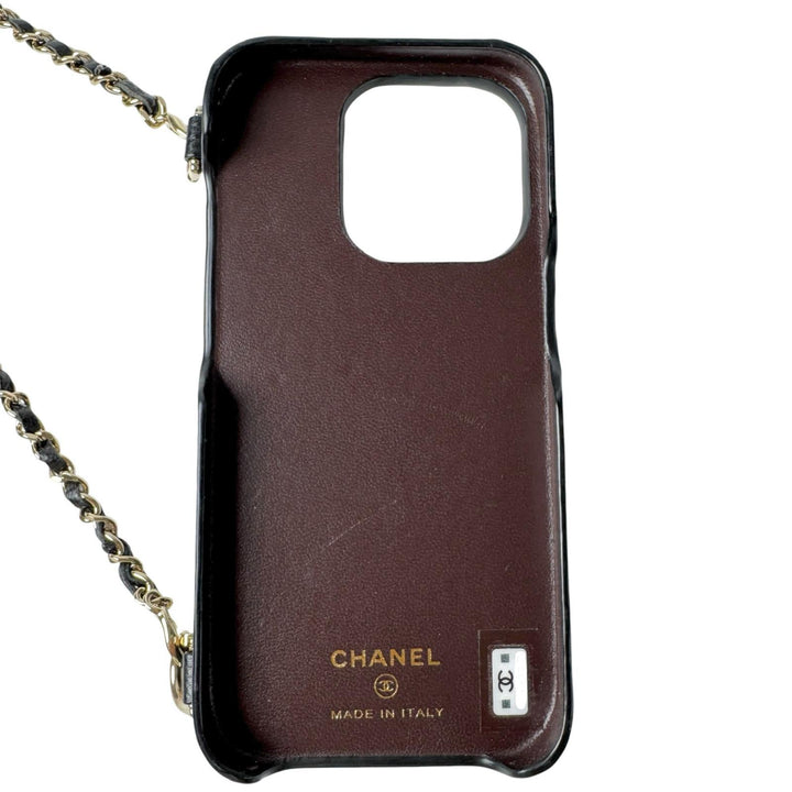 シャネル CHANEL フォンケース キャビア チェーンショルダー iPhone15Pro レディース