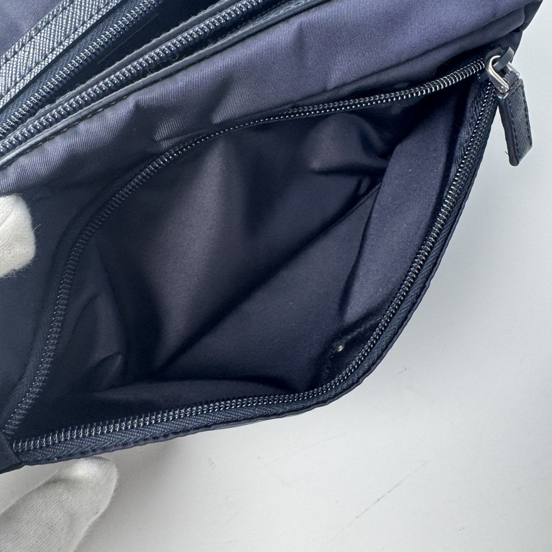 美品 プラダ PRADA トライアングルロゴ トラベル ポーチ 2NA030 レディース
